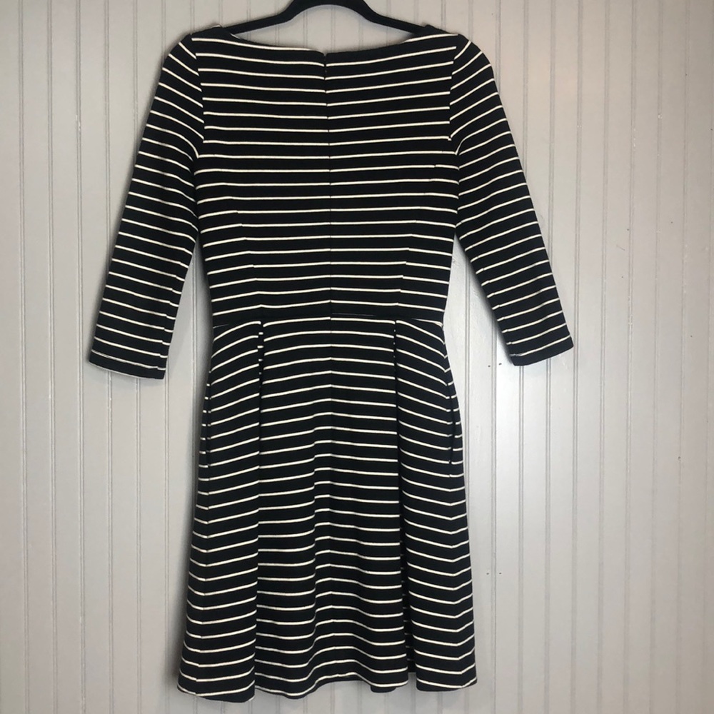 Banana Republic Fit & Flare Dress with Pockets! - Picture 3 of 7